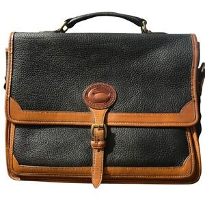Vintage Dooney & Bourke  All Weather Black Tan Pebbled Lg Carrier Messenger